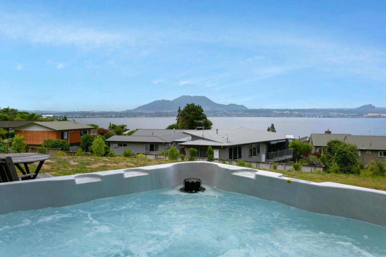 Apartamento Acacia Bay Lago Lago Taupo Exterior foto